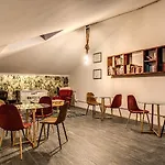 Ostello Trastevere 2 *
