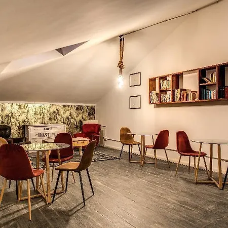 אכסניה Trastevere 2 *